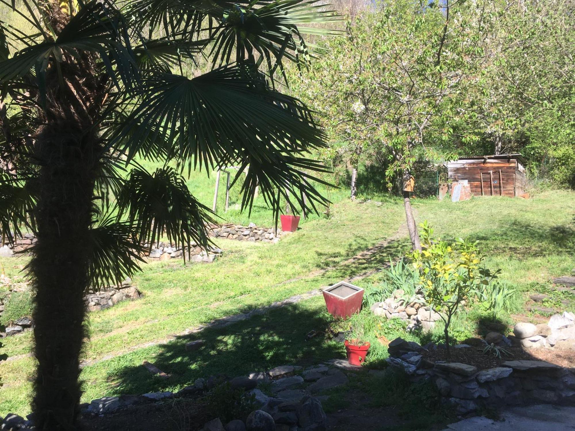 La Auarje: Appartement Avec Jardin & Terrasse Cierp Exterior foto