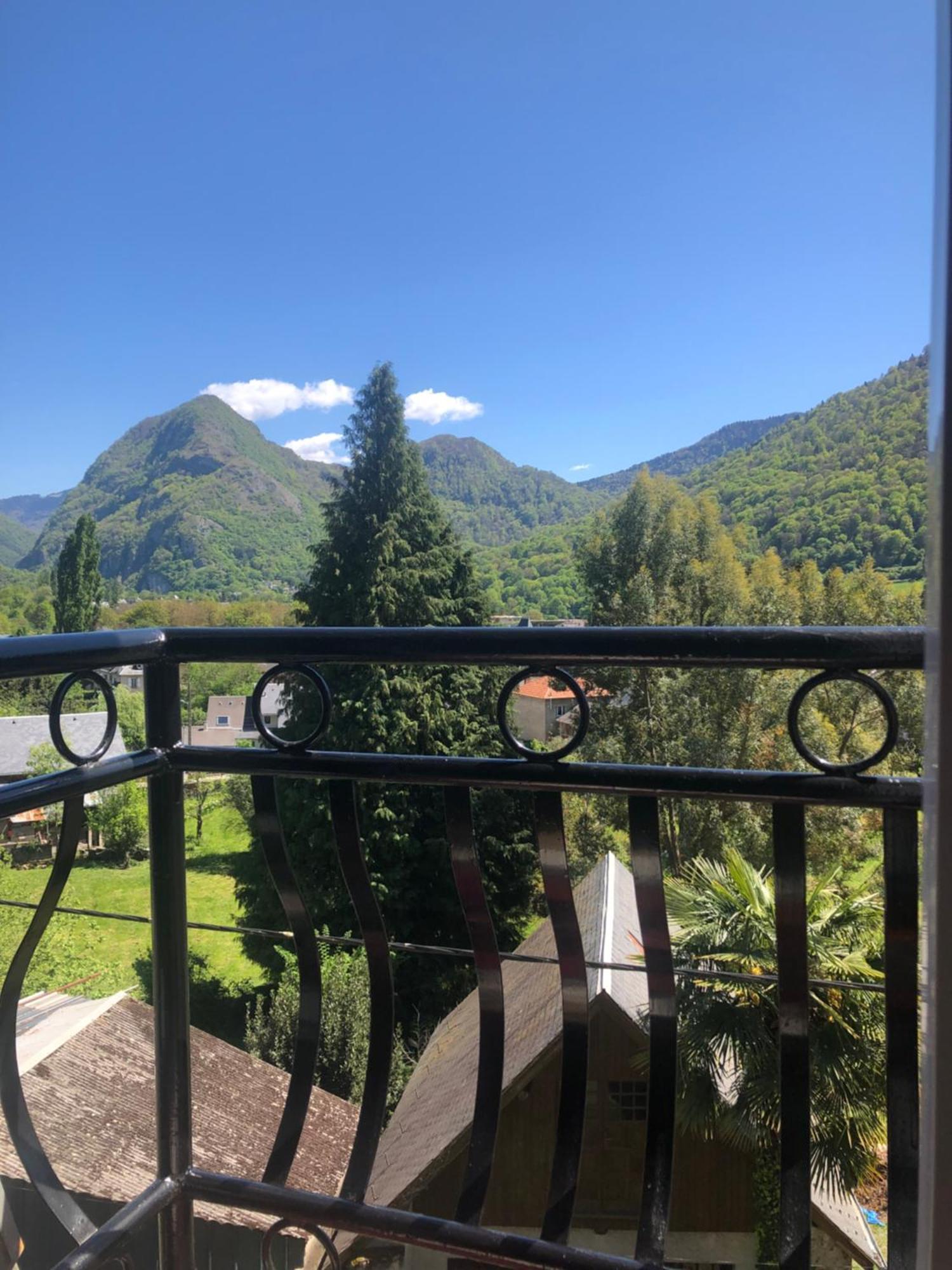 La Auarje: Appartement Avec Jardin & Terrasse Cierp Exterior foto