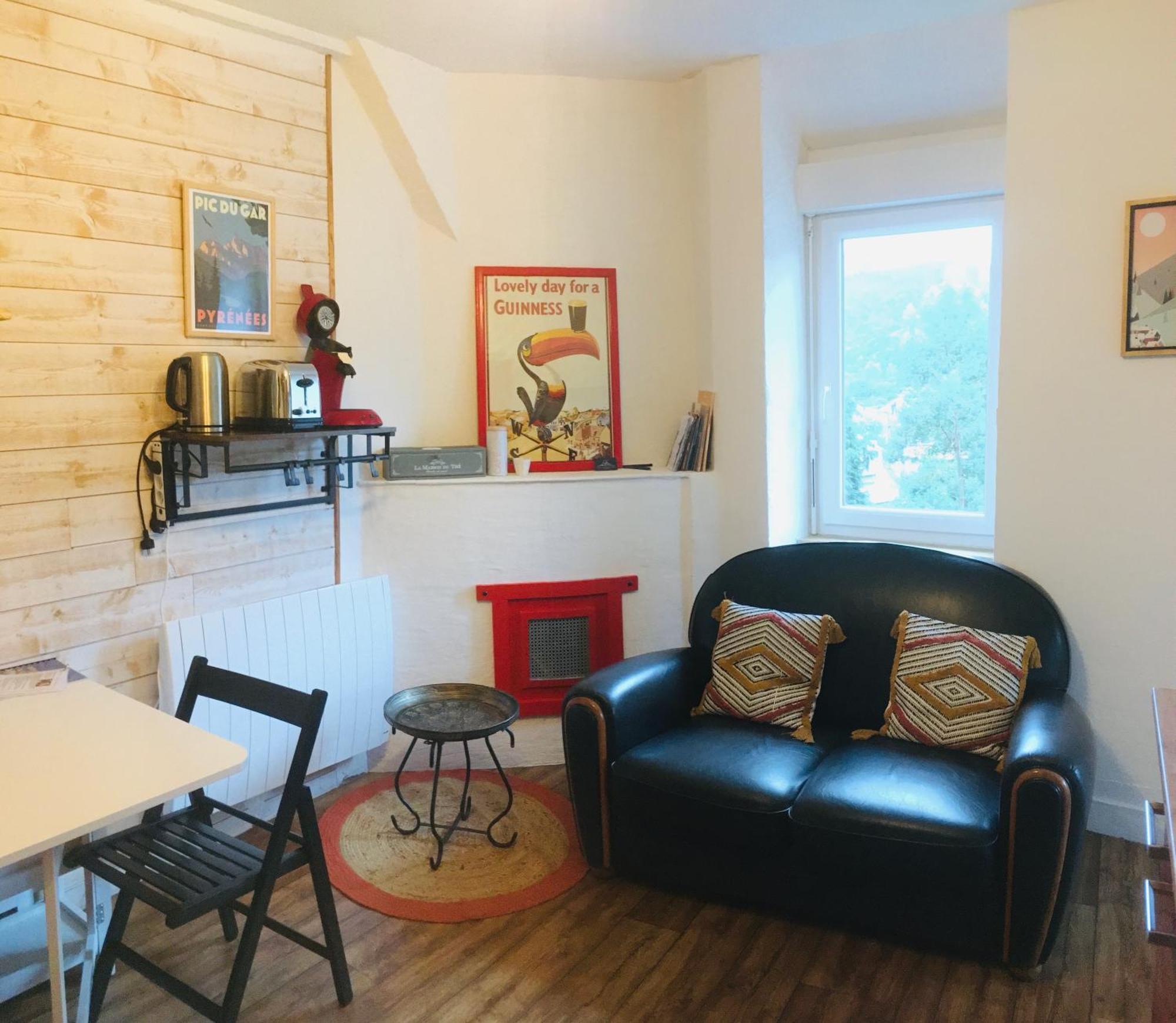 La Auarje: Appartement Avec Jardin & Terrasse Cierp Exterior foto