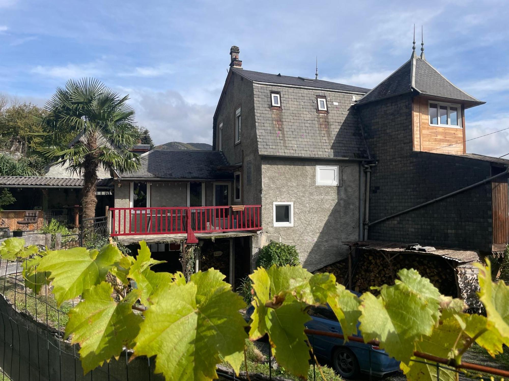 La Auarje: Appartement Avec Jardin & Terrasse Cierp Exterior foto